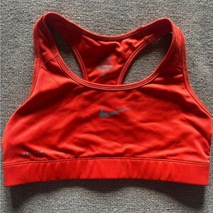 NIKE Swoosh Light Support Non-Padded sports bra